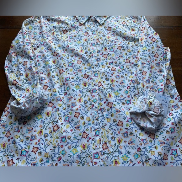 •NWT•Croft & Barrow The Classic Shirt Floral Button Down Top - Picture 4 of 13